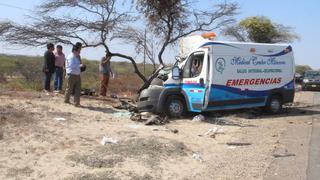 Tragedia en Piura: Dos muertos por choque de ambulancia con tráiler