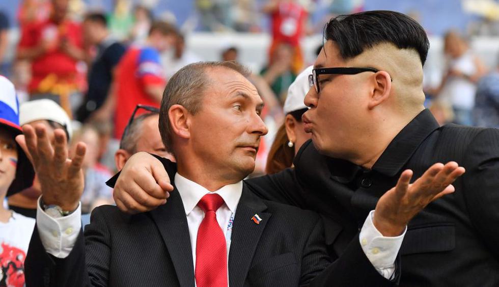 ‘Kim Jong-un’ y ‘Vladimir Putin’ estuvieron en el  Samara Arena para disfrutar del partido Rusia vs. Uruguay.  (AFP)