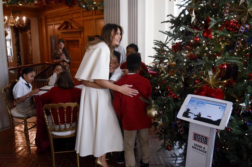 Melania Trump inauguró su primera decoración navideña de la Casa Blanca  [FOTOS] | MUNDO | PERU21