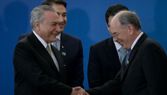 Michel Temer encabezó ceremonia en la que el nuevo presidente de Petrobras, Pedro Parente asumió el cargo (Efe).