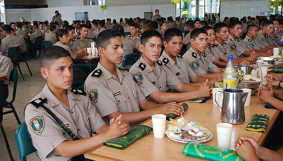 Carlos Basombrío anunció incremento del monto asignado para alimentación de policías. (Difusión)