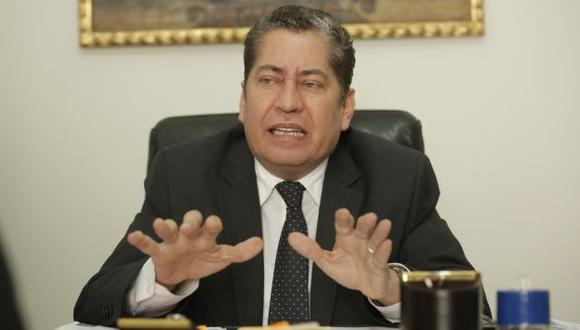 Eloy Espinosa-Saldaña debe recibir la sanción más drástica, según el informe del congresista Segura.