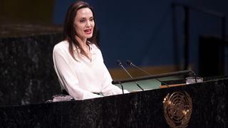 Angelina Jolie visitó a niños ucranianos en hospital de Roma y mostró preocupación por su futuro