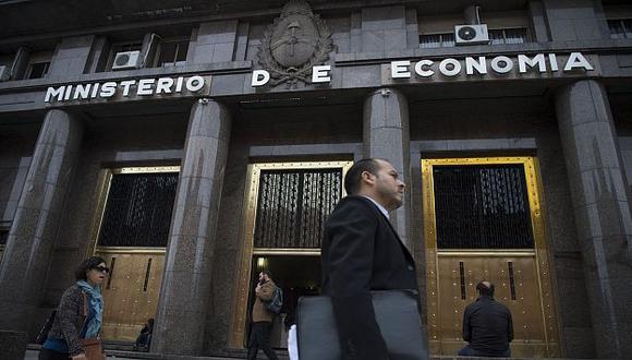 Argentina recibe la mayor demanda de bonos de un país emergente. (AFP)