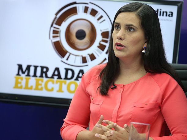 Verónika Mendoza announced that Marisa Glave will head the Broad Front list.  (Photo: Andean)