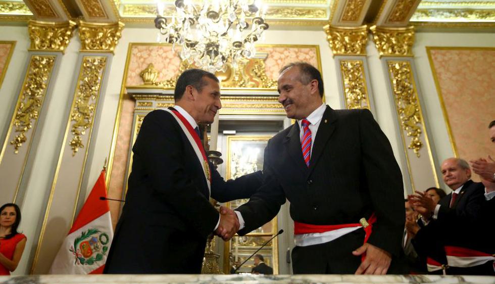 Ollanta Humala tomó juramento a Francisco Dumler, nuevo ministro de Vivienda. (Presidencia Perú)