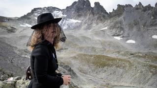 El particular funeral de un glaciar suizo desaparecido a causa del cambio climático