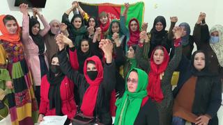 Afganistán: Colectivos feministas luchan por los derechos de las mujeres oprimidos por los talibanes