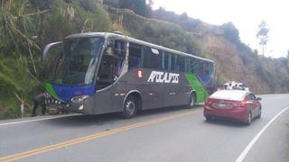 Huancayo: Bus de empresa de transporte 'Apocalipsis' choca con un camión y deja 10 heridos