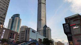 Reabre el rascacielos chino que tembló en varias ocasiones en mayo 