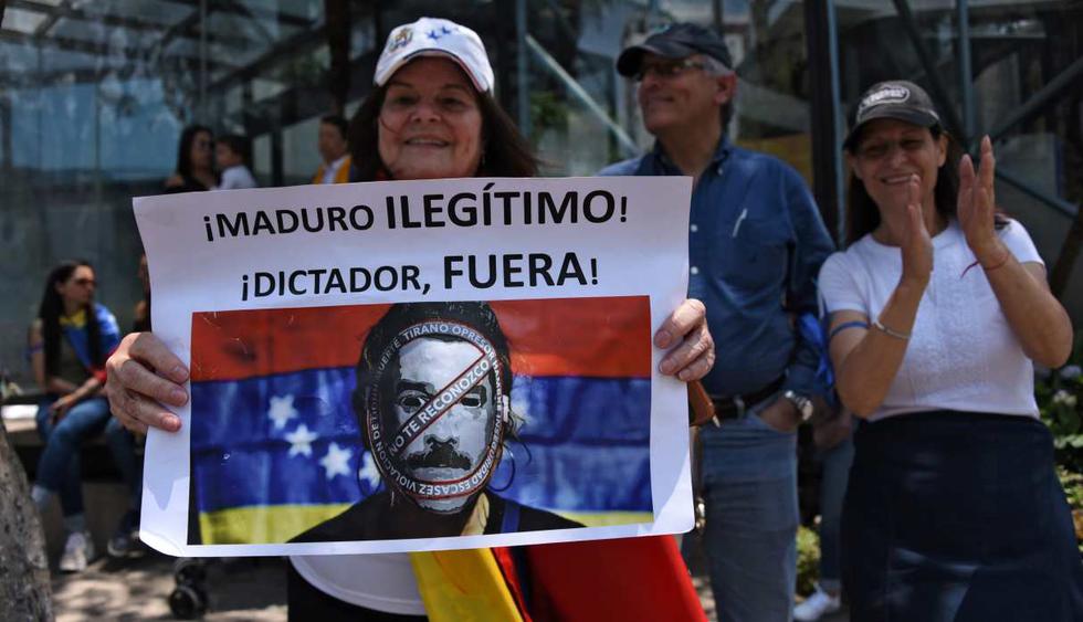 Guaidó llama a marchar hacia cuarteles para exigir que cese apoyo militar a Maduro. (Foto: AFP)