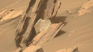 Perseverance encuentra un trozo de papel aluminio en Marte