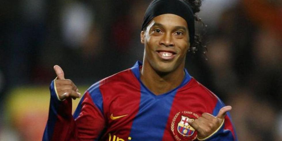 Hermano y representante de Ronaldinho anunció su retiro este martes. Volante brasileño no disputa un encuentro oficial como futbolista desde la temporada 2015. (EFE)