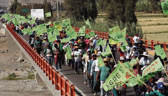 En sus trece. Agricultores no quieren operaciones mineras. (IdmeCruz/Perú21)