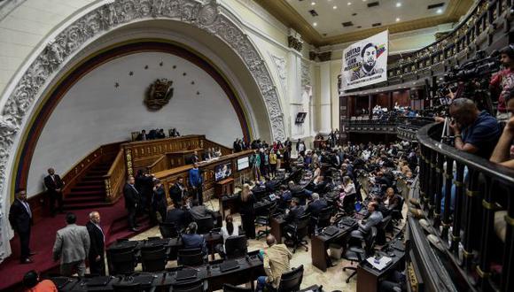 Los diputados de la oposición asistieron a una sesión de la Asamblea Nacional de Venezuela en el Palacio Legislativo Federal de Caracas el 19 de marzo de 2019. (Foto: AFP)