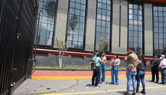 La presidenta de la Corte Superior de Justicia de Lima constató los daños ocasionados a la Sede Alzamora Valdez. (Foto: @CSJdeLima)