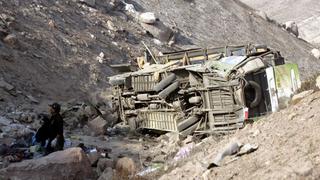 Cajamarca: Cuatro muertos y siete heridos dejó despiste de camión a abismo