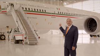 López Obrador sube al lujoso avión presidencial de México para promover su rifa simbólica [VIDEO]