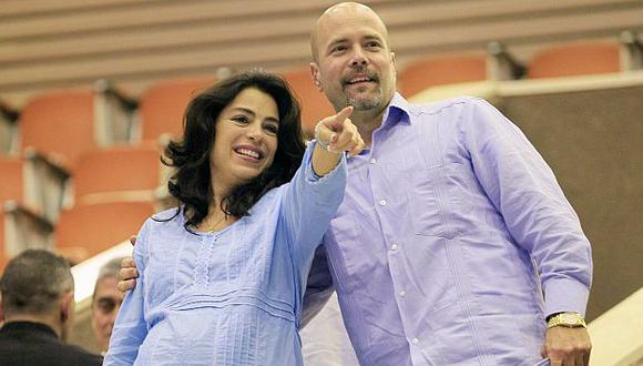 Gerardo Hernández y de su esposa, Adriana Pérez. (Reuters)
