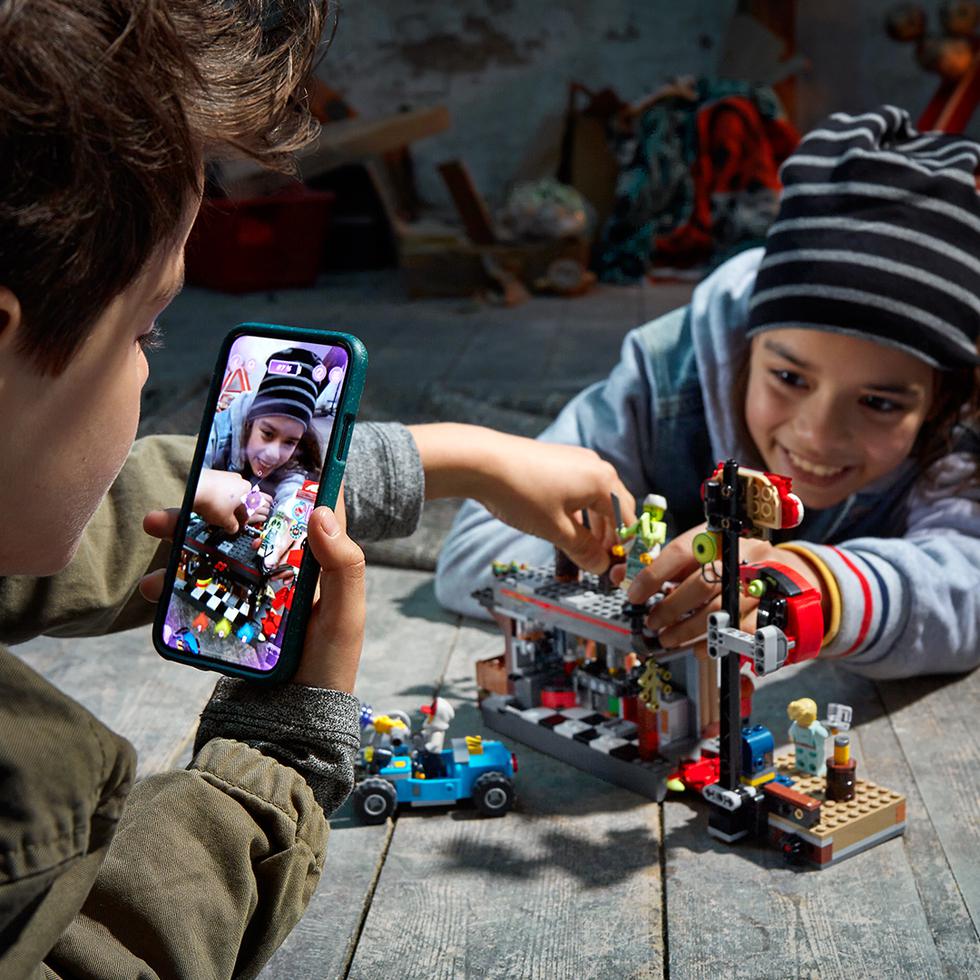 Nerdgasmo: LEGO y la realidad aumentada, una asociación tecnológicamente divertida.