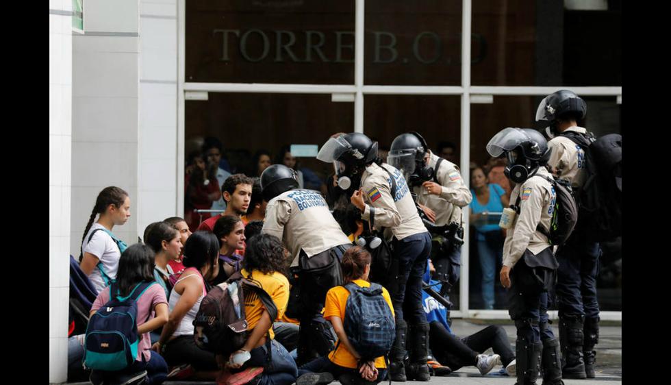 Venezuela: 19 estudiantes detenidos por la Policia Nacional Bolivariana (AFP)