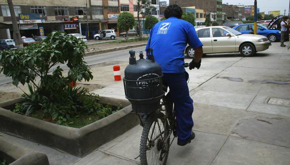 La distribución de combustible está considerada como servicio esencial. (Foto: GEC)