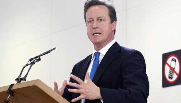 Cameron no reveló nombre del político. (Reuters)