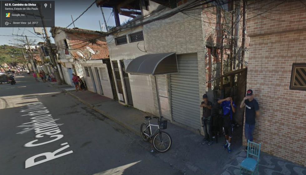 Retirarán la imagen del sujeto que apunta con su arma a las cámaras de Google Maps en Brasil. (GoogleMaps)
