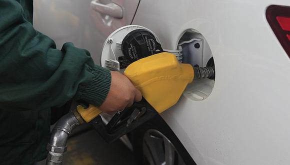 Semana Santa: Conoce dónde comprar el combustible más barato antes de viajar en auto. (USI)