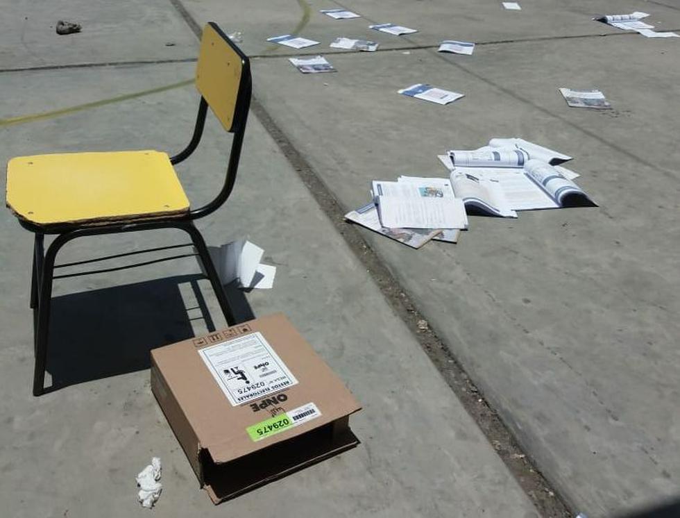 Simpatizantes de diversos partidos robaron ánforas con cédulas de votación en colegio de Guadalupito.