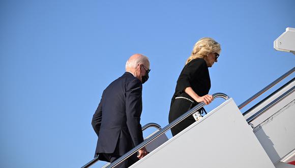Joe Biden se dirige a Uvalde, Texas, para pagar sus respetos después de un tiroteo en la escuela. (Foto de MANDEL NGAN / AFP)