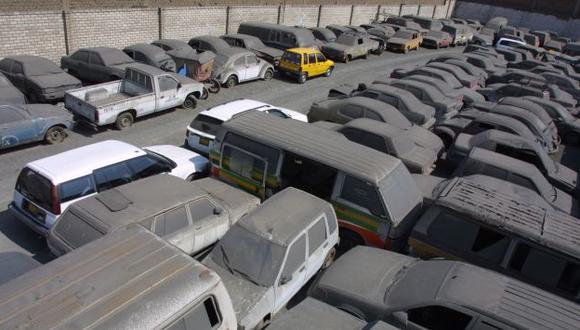 Cerca de 300 vehículos son enviados a diario a depósitos municipales. (USI/Referencial)