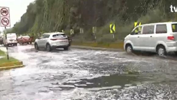 La Costa Verde en Chorrillos está empozada por las lluvias. (Foto: captura TV)