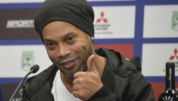 Ronaldinho jugará este jueves un amistoso entre Santa Fe y Atlético Nacional. (Foto: AFP)