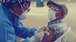 Agencias internacionales informan que “Gobierno de Perú se despide con ‘una caída casi vertical’ de la pandemia”