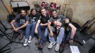 Voz Propia: Emblemática banda postpunk lanzó disco recopilatorio en vinilo