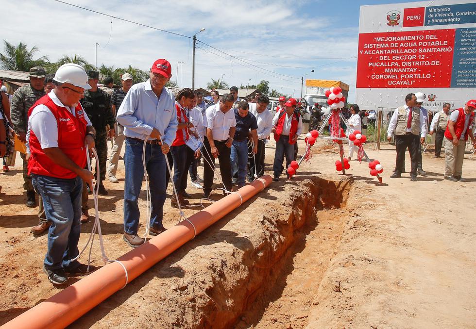 Martín Vizcarra  da inicio a obras de agua potable en Ucayali