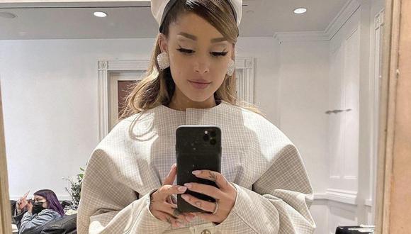 Ariana Grande dio la noticia en sus redes sociales. Será nueva coach en "The Voice" en la nueva temporada 21. (Foto: Instagram / @arianagrande).