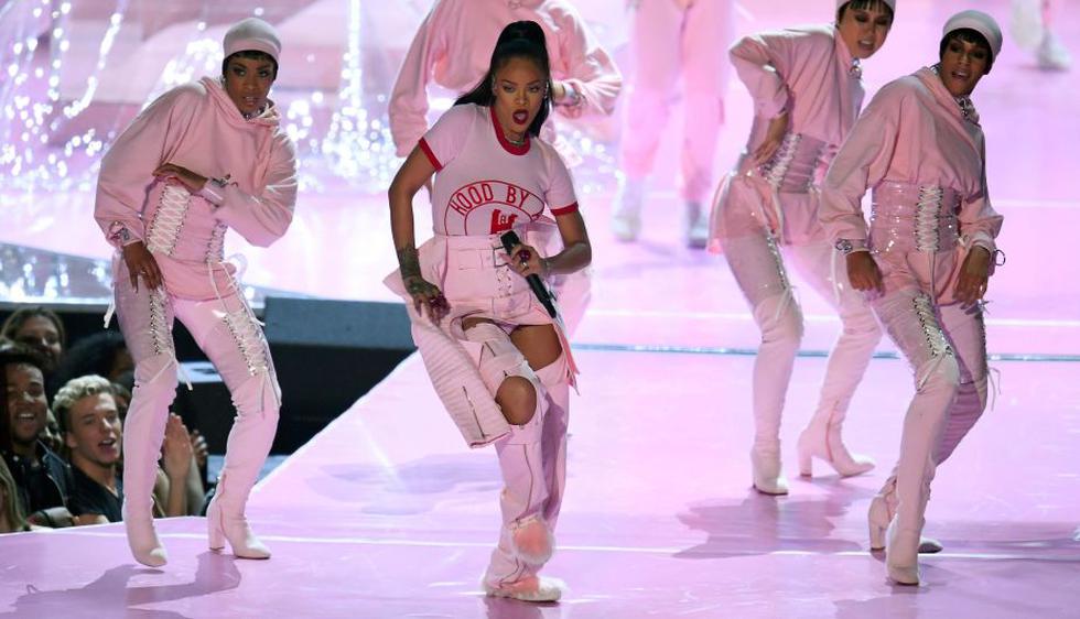 Rihanna abrió los MTV Video Music Awards 2016. (AFP)
