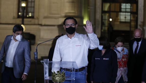 Martín Vizcarra aceptó la vacancia y dio su último discurso junto a sus ministros antes de abandonar Palacio. (Foto: Andrés Paredes)