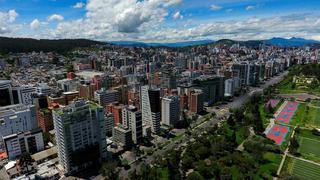 Quito celebra 486 años de fundación en medio de jolgorio y restricciones por el COVID-19