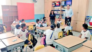 Martín Vizcarra realizó sorpresiva visita al colegio Melitón Carvajal [VIDEO]