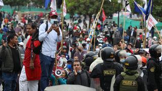 Marcha contra Pedro Castillo: enfrentamientos impiden que movilización ingrese a Plaza San Martín | VIDEO