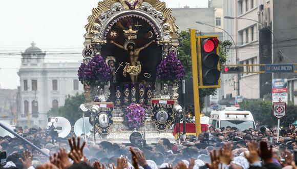 Habrá cierre de calles y avenidas por la procesión del Señor de los Milagros. (Foto: Andina)