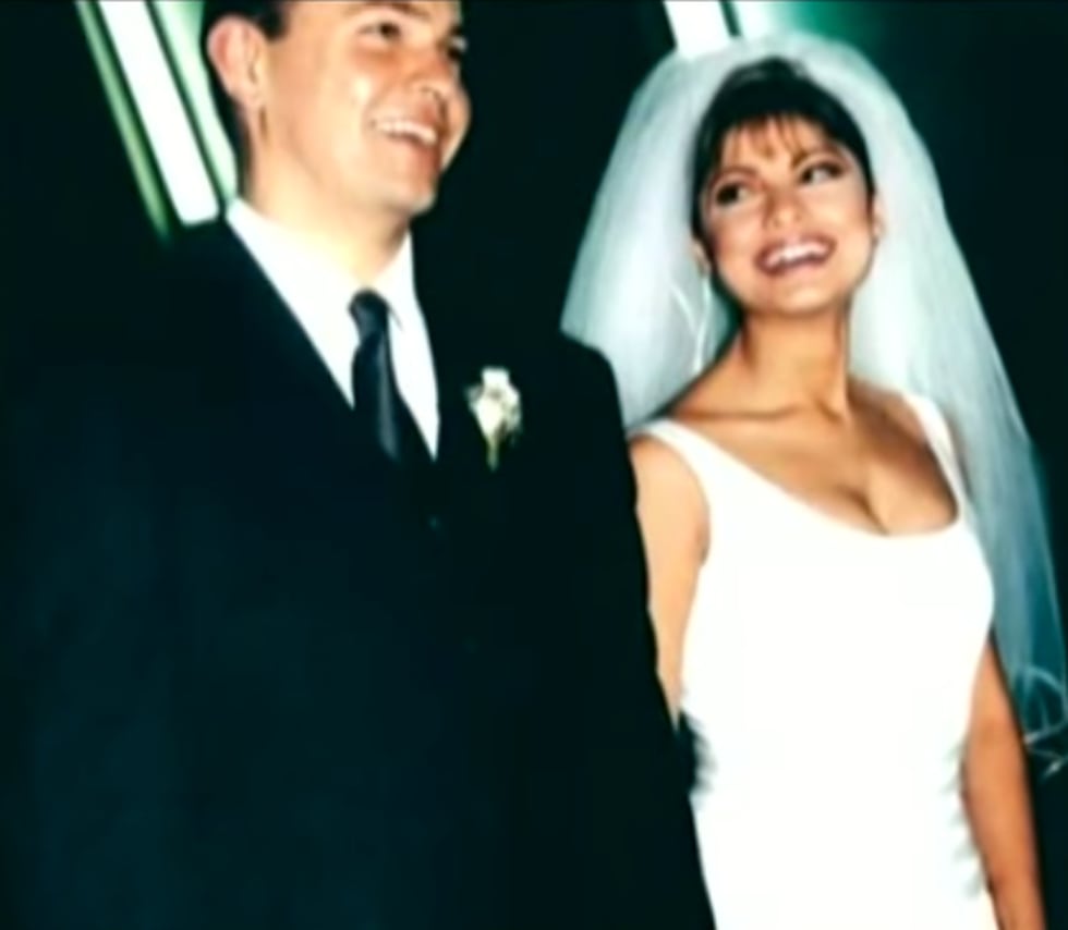 Karina Rivera y Orlando Fundichely el día de su matrimonio.