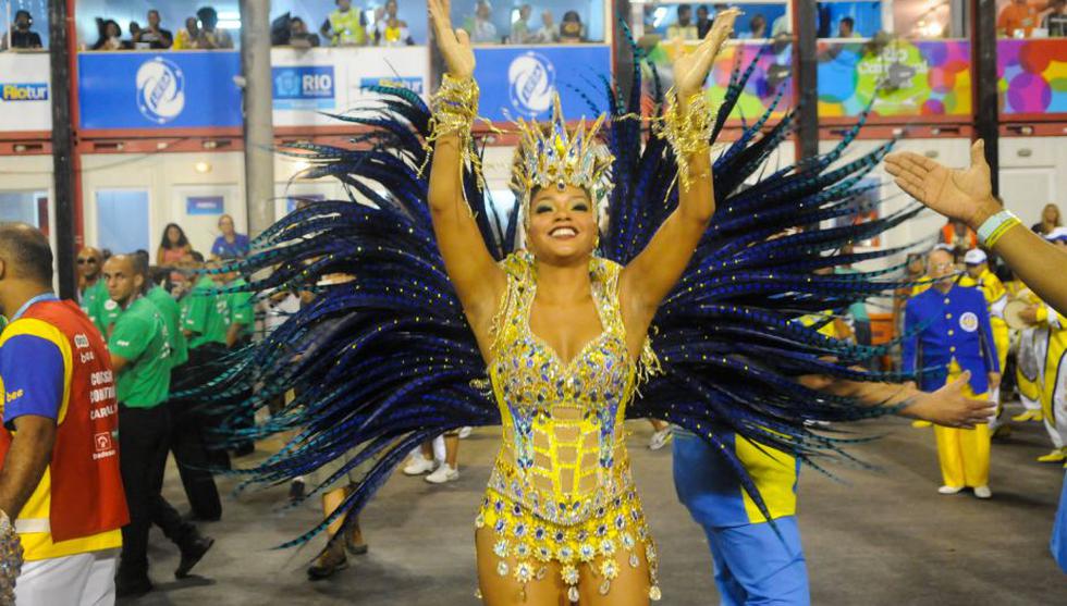 Una de las integrantes de la escuela Unidos da Tijuca celebra el campeonato. (globo.com)