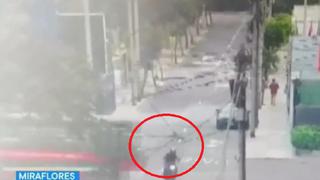 Motociclista quedó herido tras ser embestido por bus de transporte público en Miraflores [VIDEO]