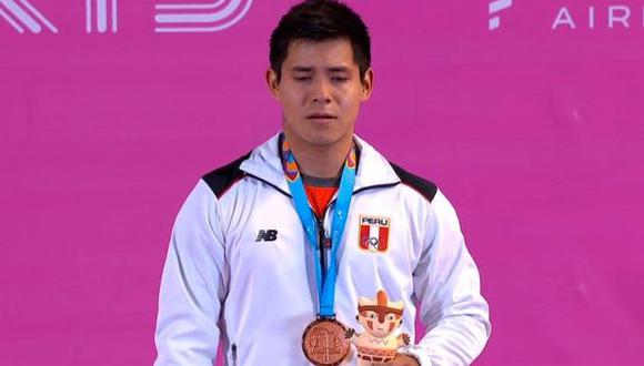 Luis Bardalez ganó la medalla de bronce en levantamiento de pesas en Lima 2019. (Captura: Movistar Deportes)