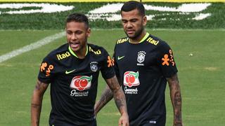 Neymar no será capitán de Brasil en Copa América y quien llevará la cinta será Dani Alves