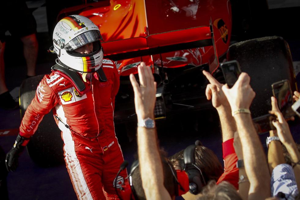 "Tuvimos un poco de suerte", reconoció Vettel tras brillar por segunda consecutiva en el circuito de Albert Park. (EFE/AFP)